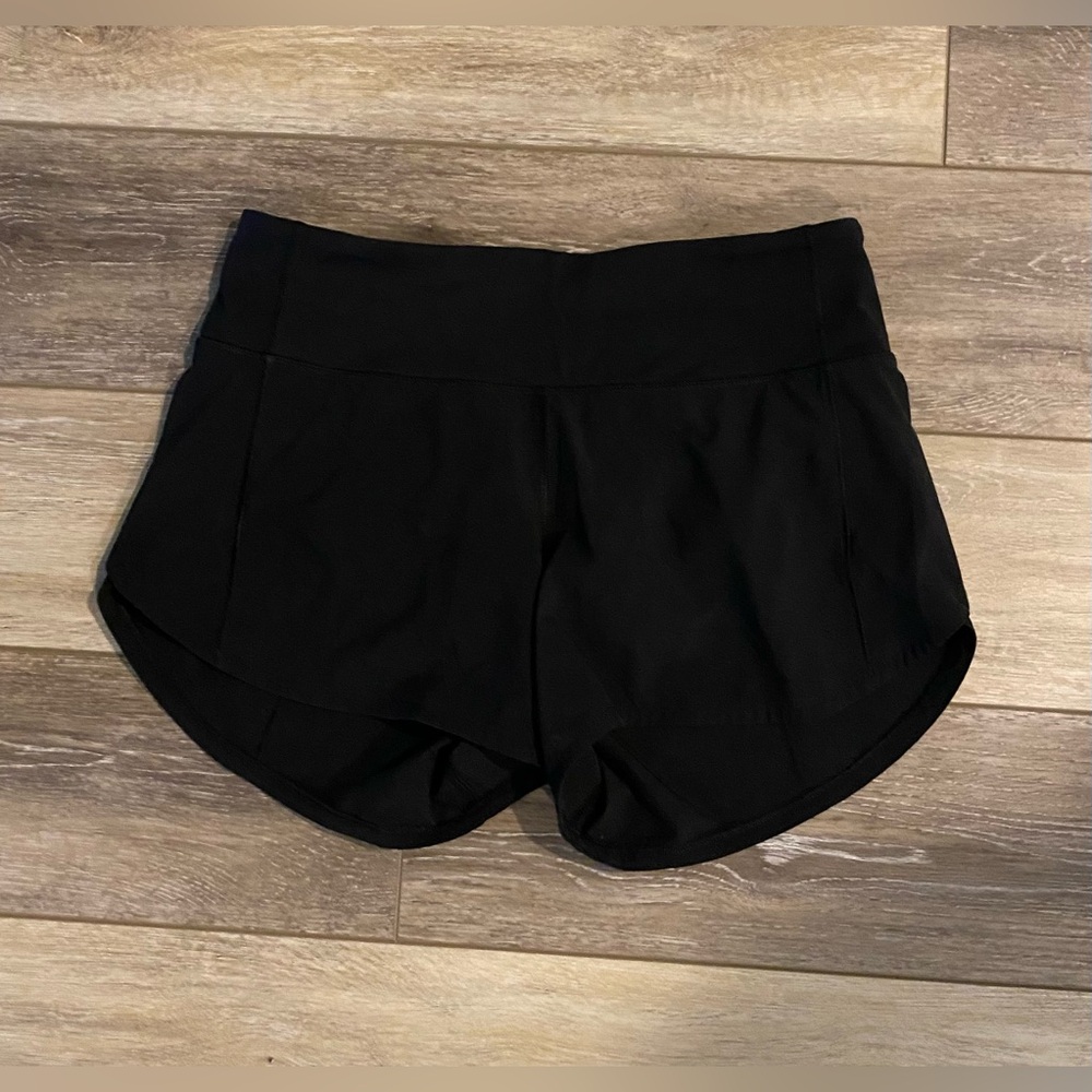 EUC Lululemon 4” Speed Up Short